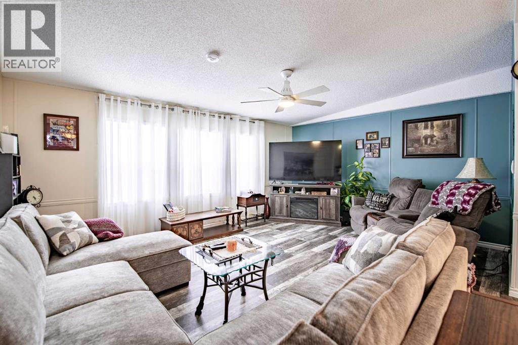 Listing photo – 501, 37543 England Way, Rural Red Deer County