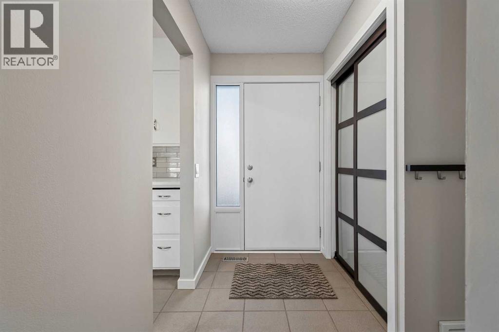 34, 330 Canterbury Drive SW photo 6