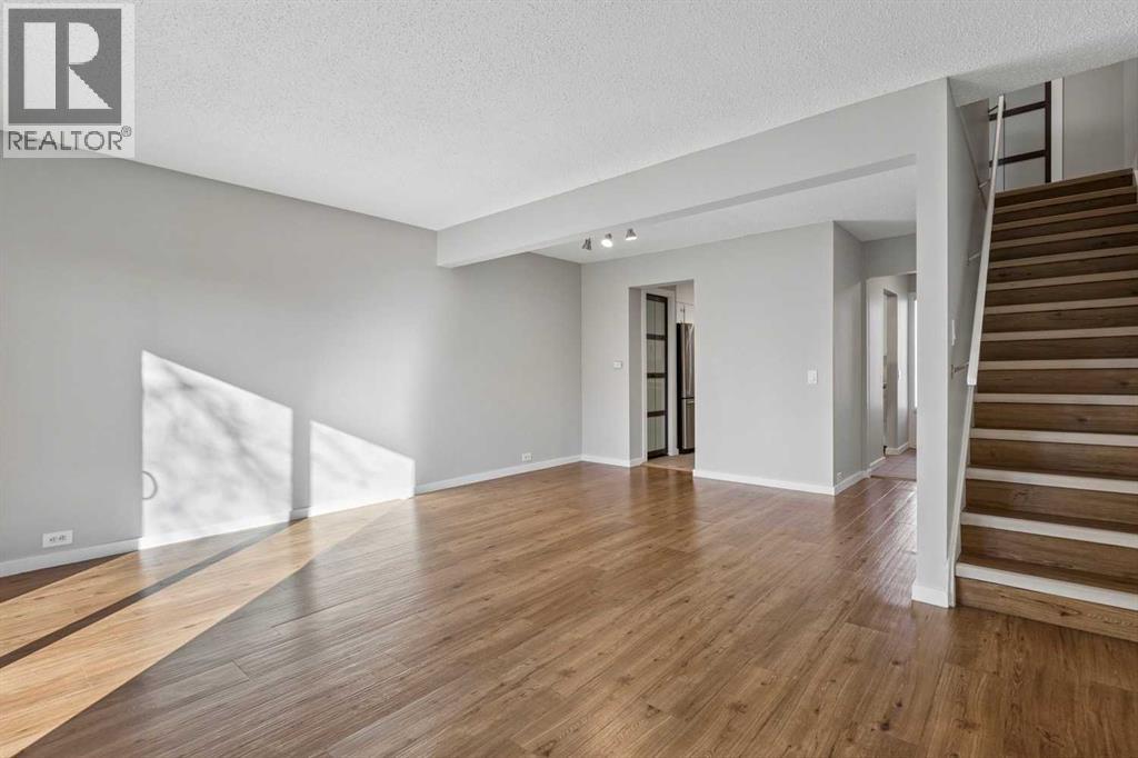 34, 330 Canterbury Drive SW photo 11