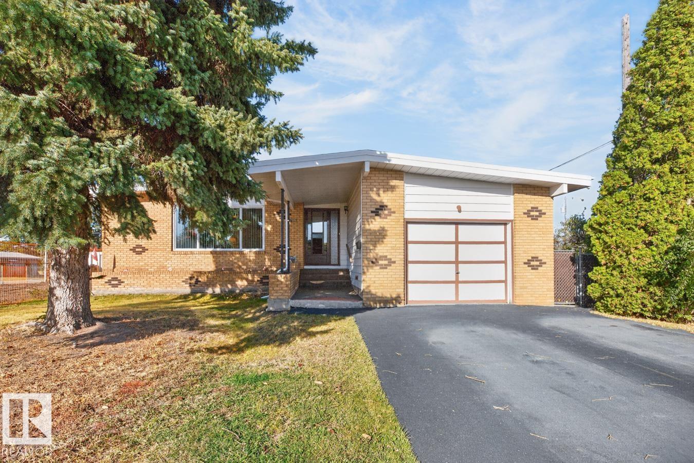 Photo of 7016 86 AV NW, Edmonton