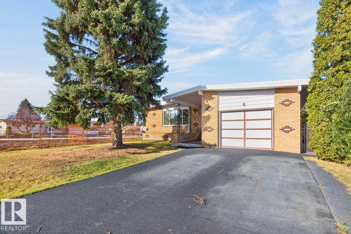 7016 86 AV NW, Edmonton — photo 2