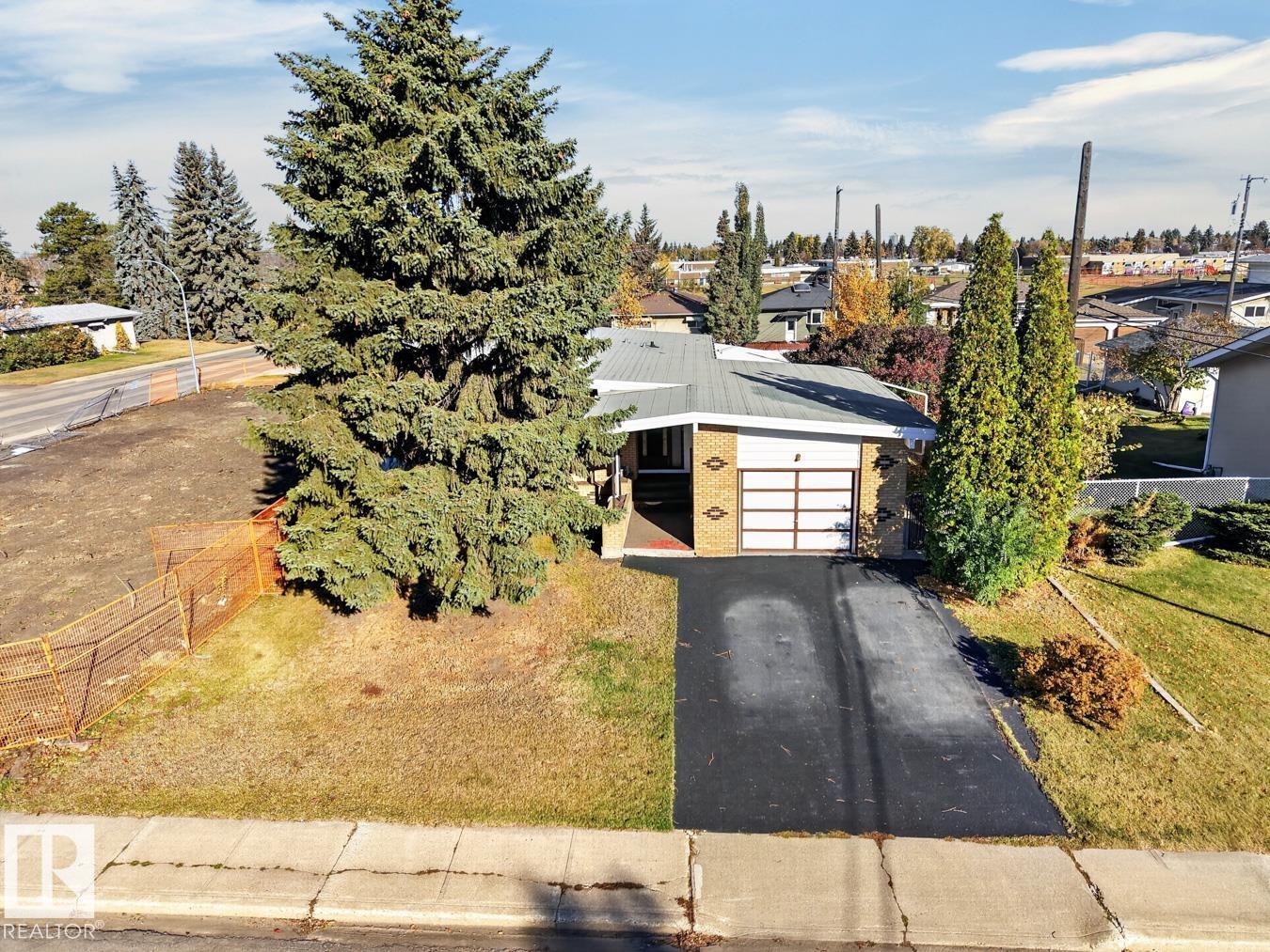 7016 86 AV NW, Edmonton — photo 28