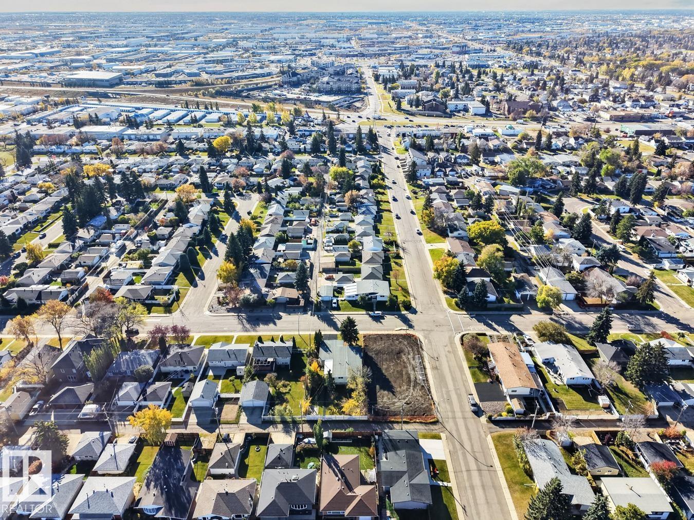 7016 86 AV NW, Edmonton — photo 34