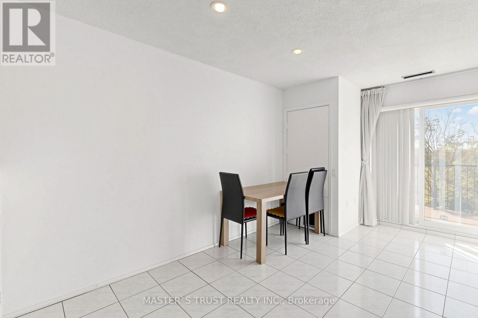229- 165 Cherokee Boulevard, Toronto, ON photo 8