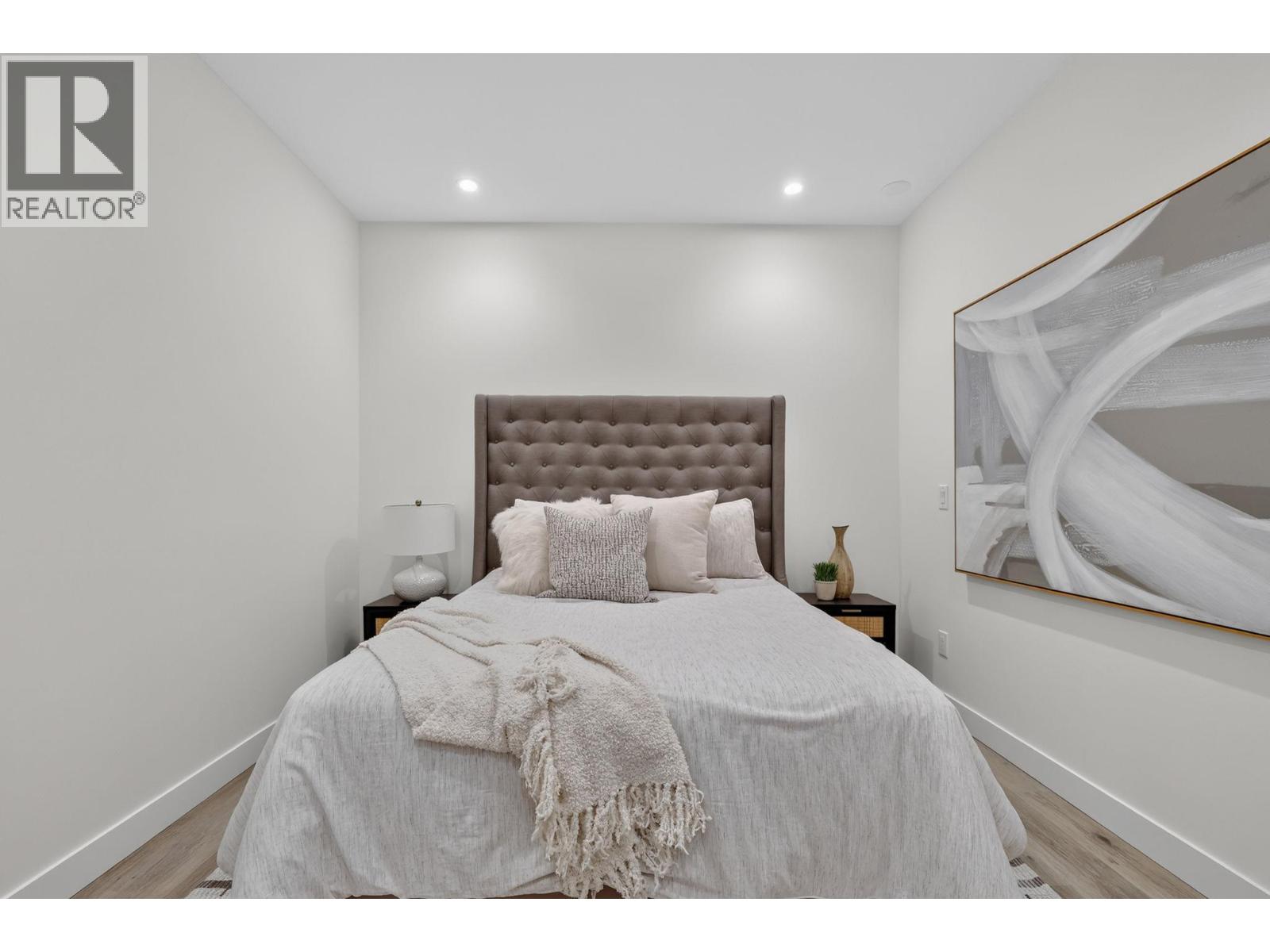 3300 Lakeshore Road Unit# 401, Kelowna