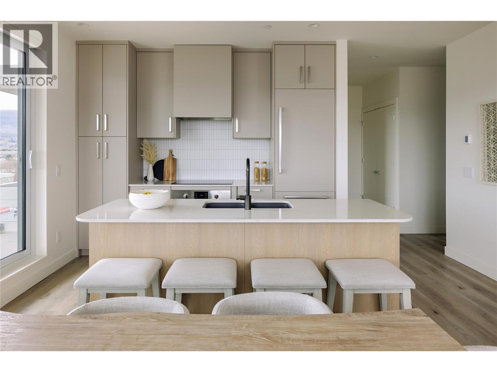 3300 Lakeshore Road Unit# 503, Kelowna