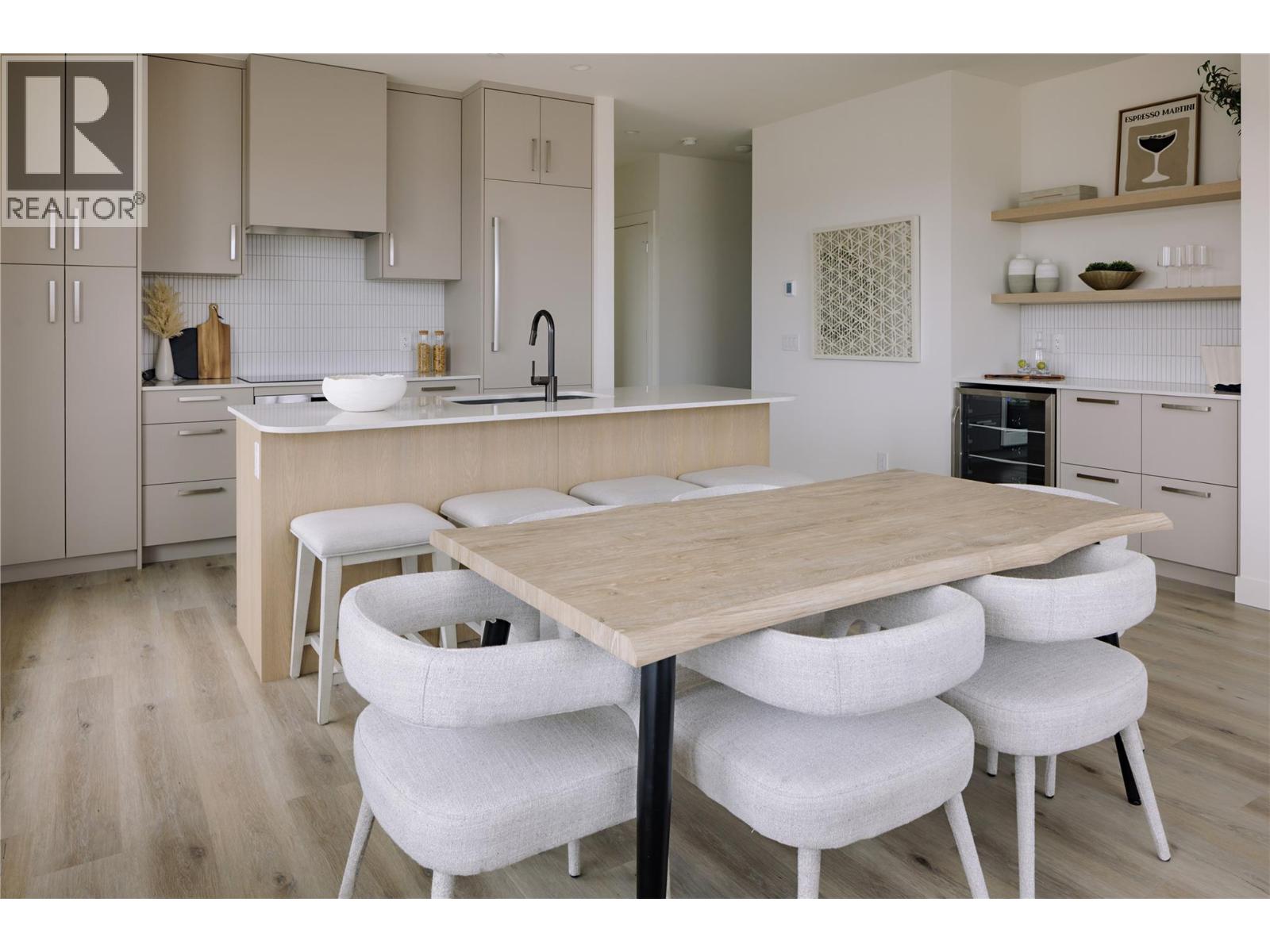 3300 Lakeshore Road Unit# 503, Kelowna