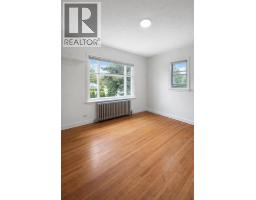 326 27 Avenue Ne, Calgary, AB T2E2A2 Photo 12