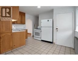 4pc Bathroom - 326 27 Avenue Ne, Calgary, AB T2E2A2 Photo 9