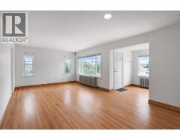 3pc Bathroom - 326 27 Avenue Ne, Calgary, AB T2E2A2 Photo 8