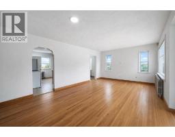 Living room - 326 27 Avenue Ne, Calgary, AB T2E2A2 Photo 7