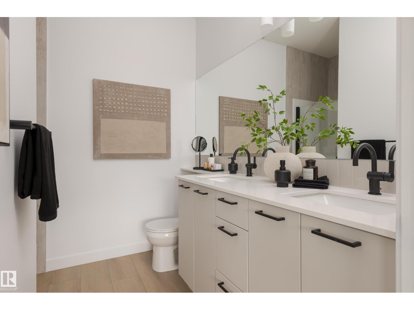 592 Ashgrove CI, photo 13 of 19