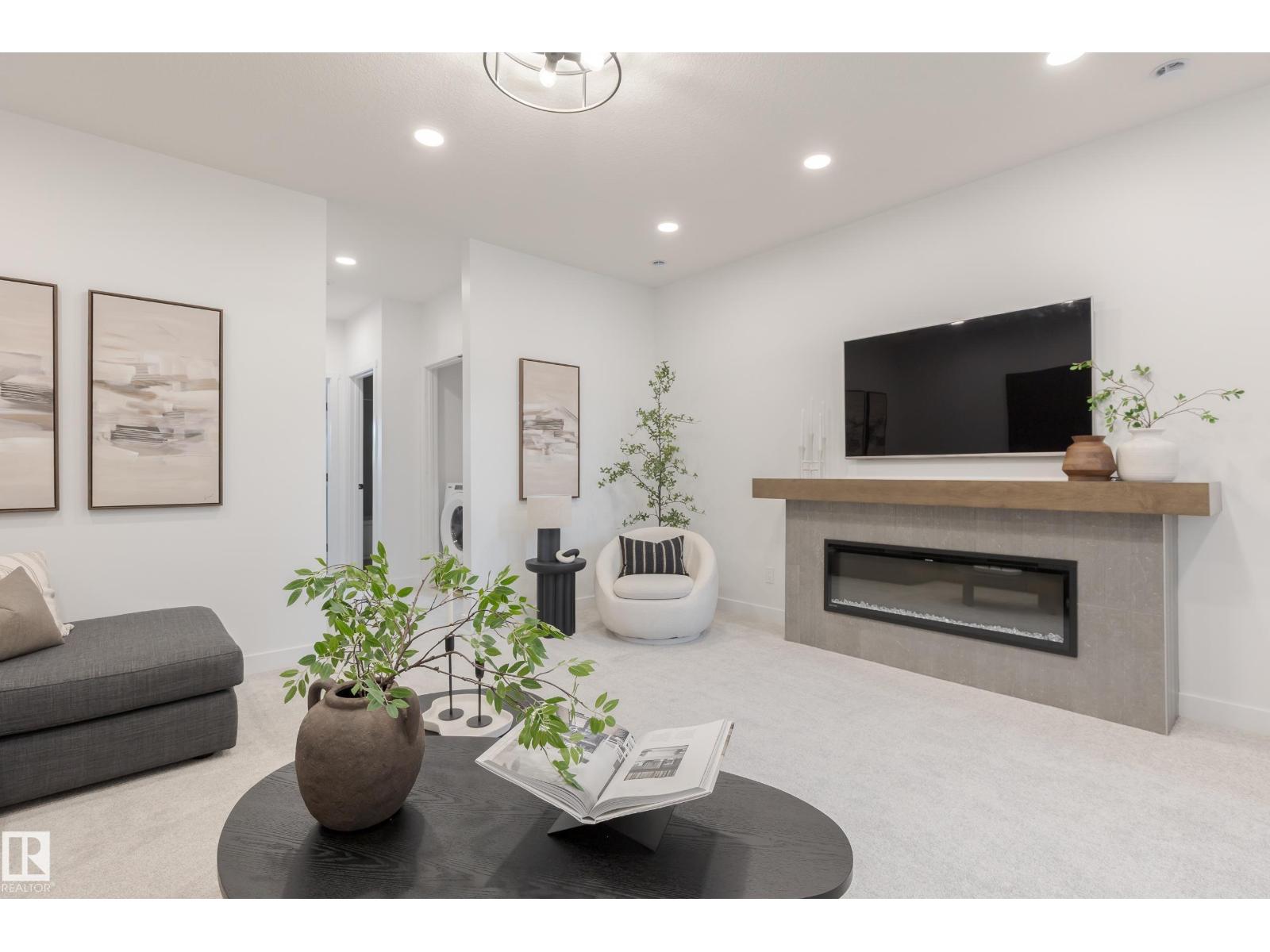 592 Ashgrove CI, photo 16 of 19