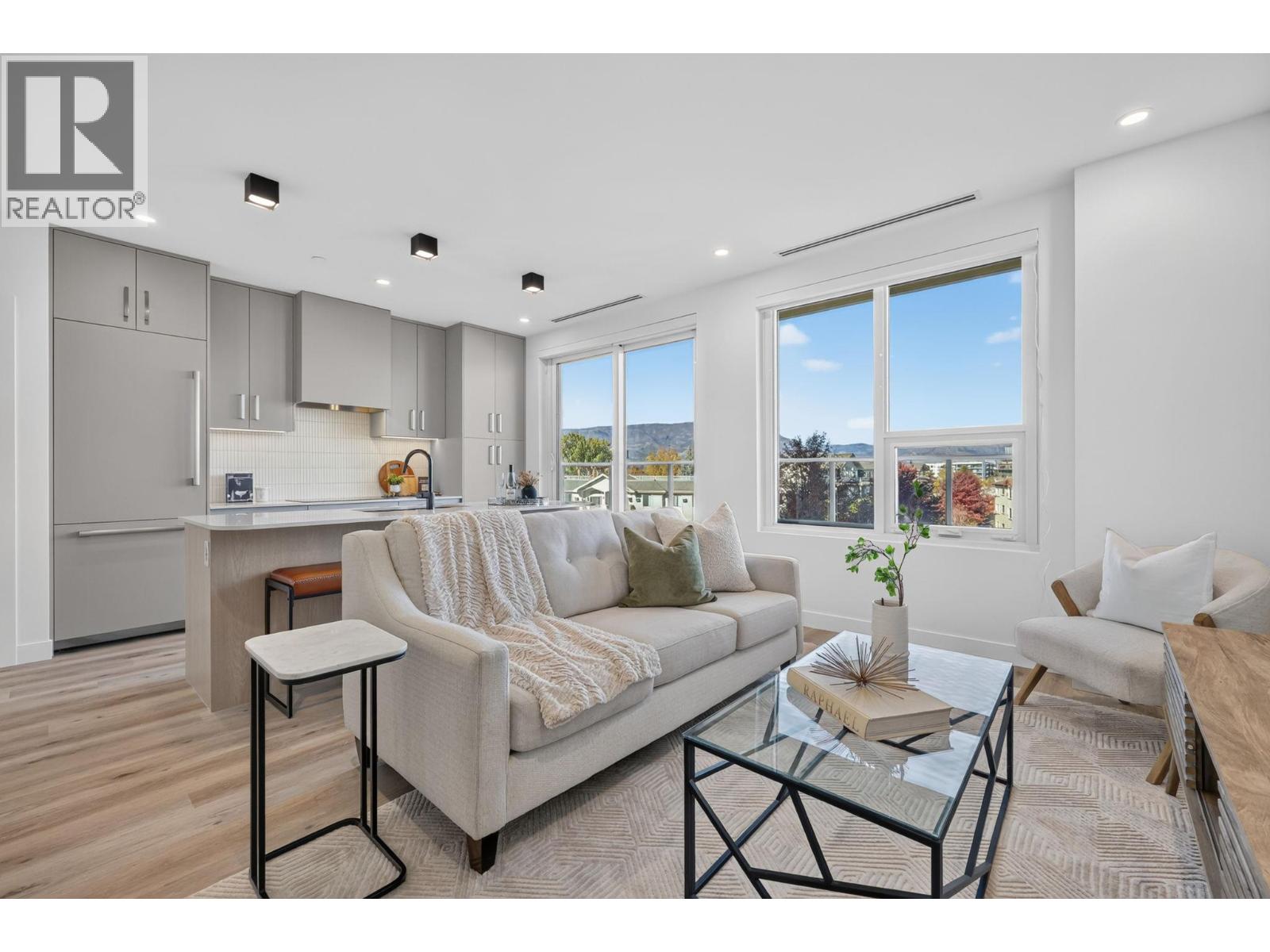 3300 Lakeshore Road Unit# 406, Kelowna
