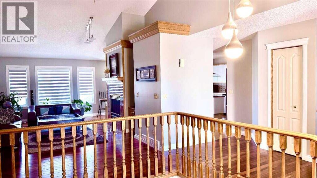 11 Hawkmount Heights NW photo 6
