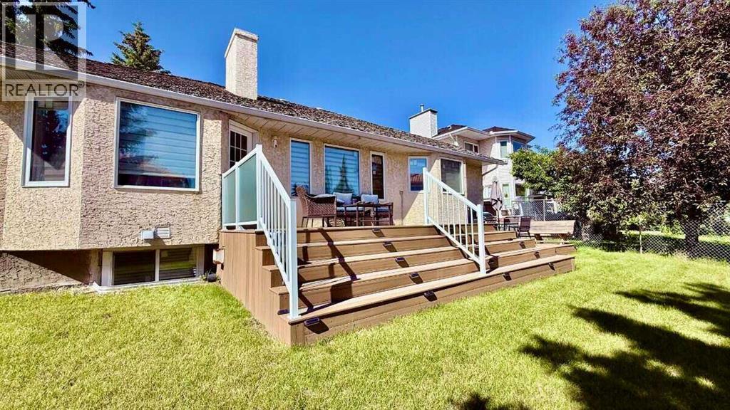 11 Hawkmount Heights NW photo 43