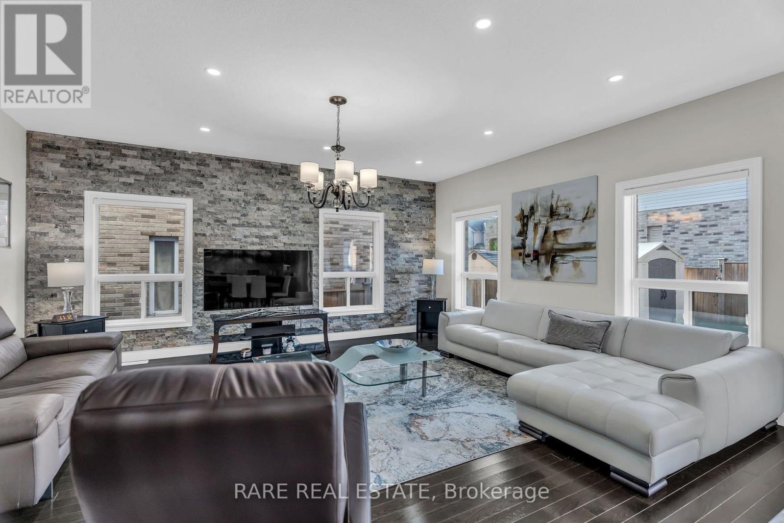 753 Pasture Rose Street, Waterloo, ON photo 4