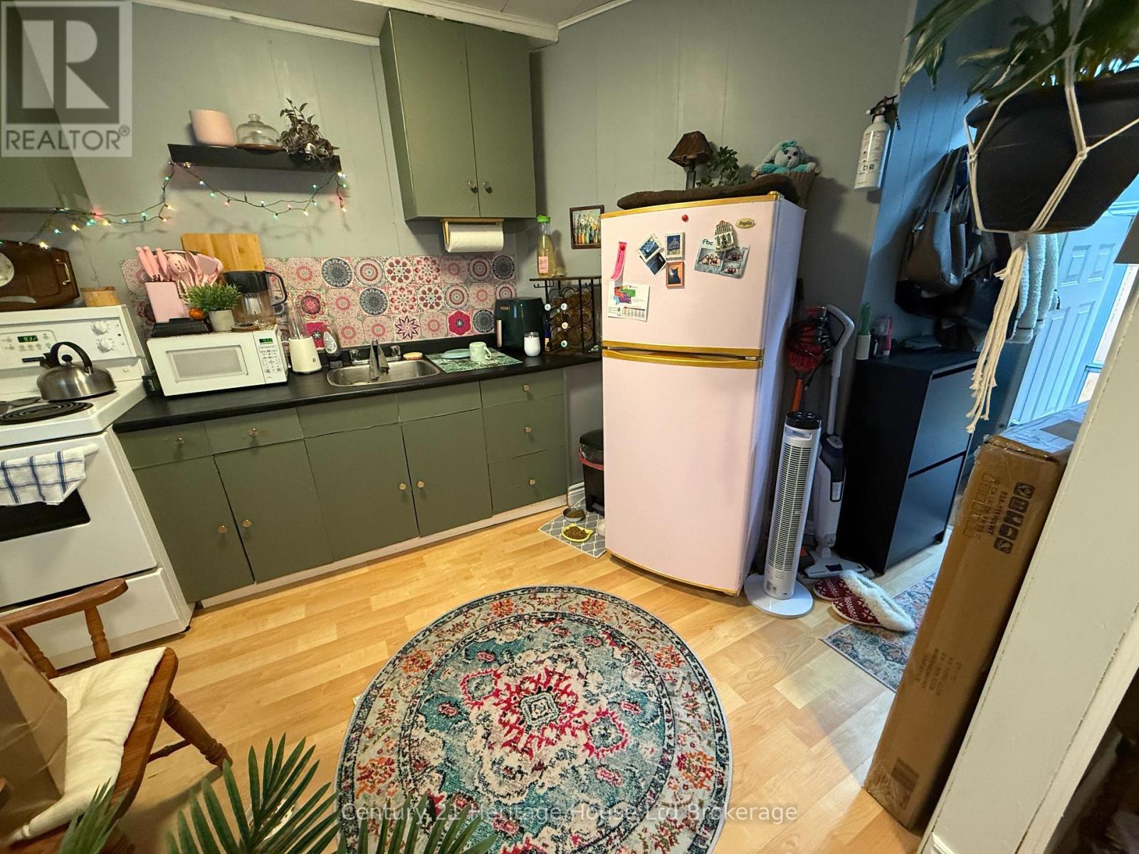 81 GIVINS STREET, Woodstock (Woodstock - North) — photo 4