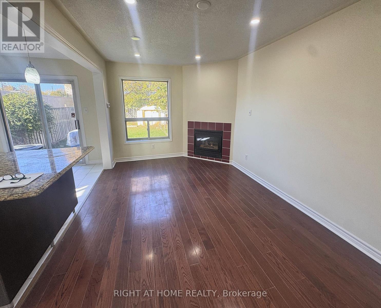 14 ACME CRESCENT - 4