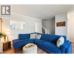 Bedroom - 132 Shawmeadows Road Sw, Calgary, AB T2Y1B3 Photo 6