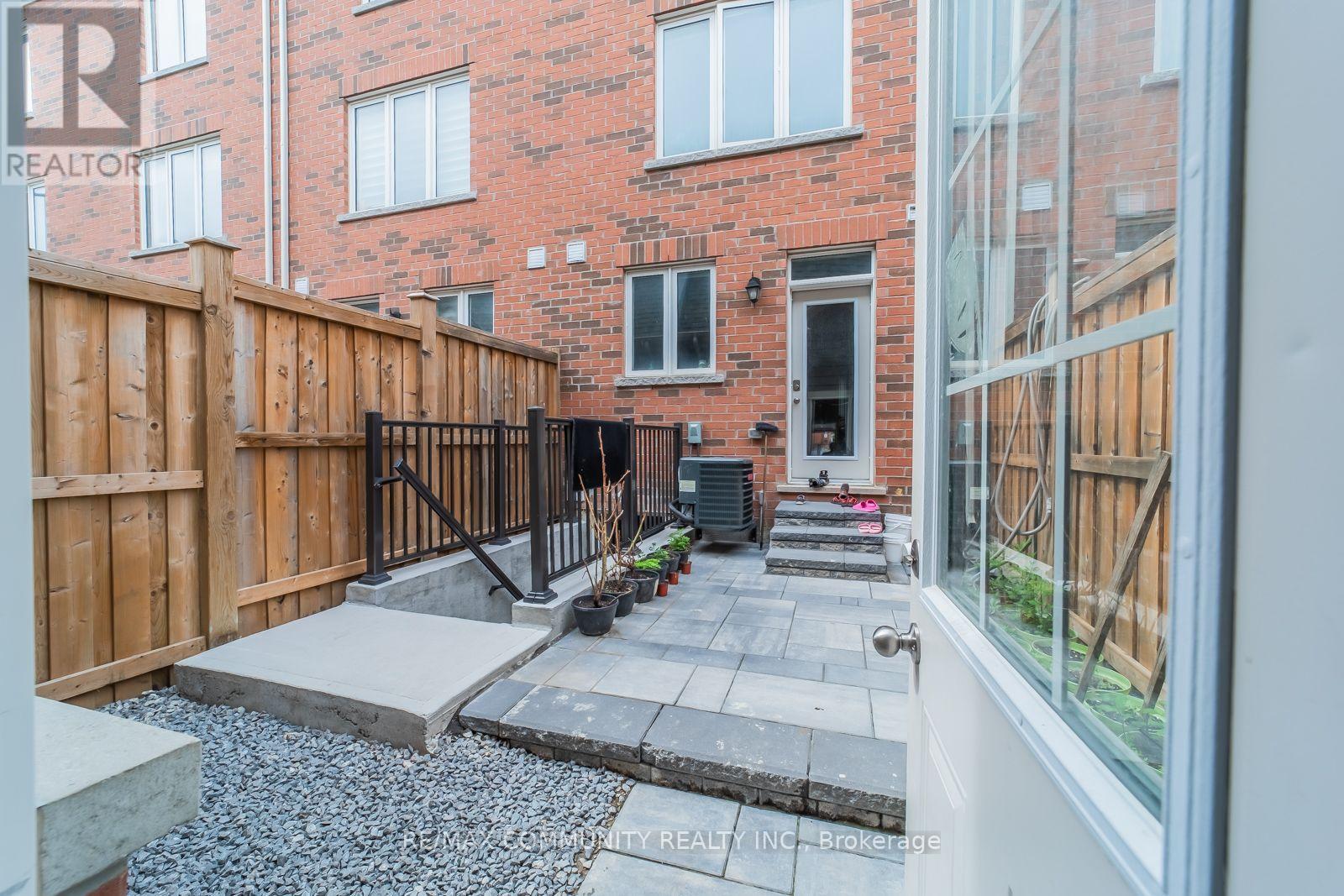 59 JOLLY WAY, Toronto (Dorset Park) — photo 2