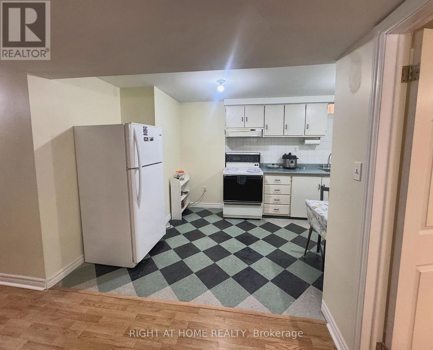 14 ACME CRESCENT - 19
