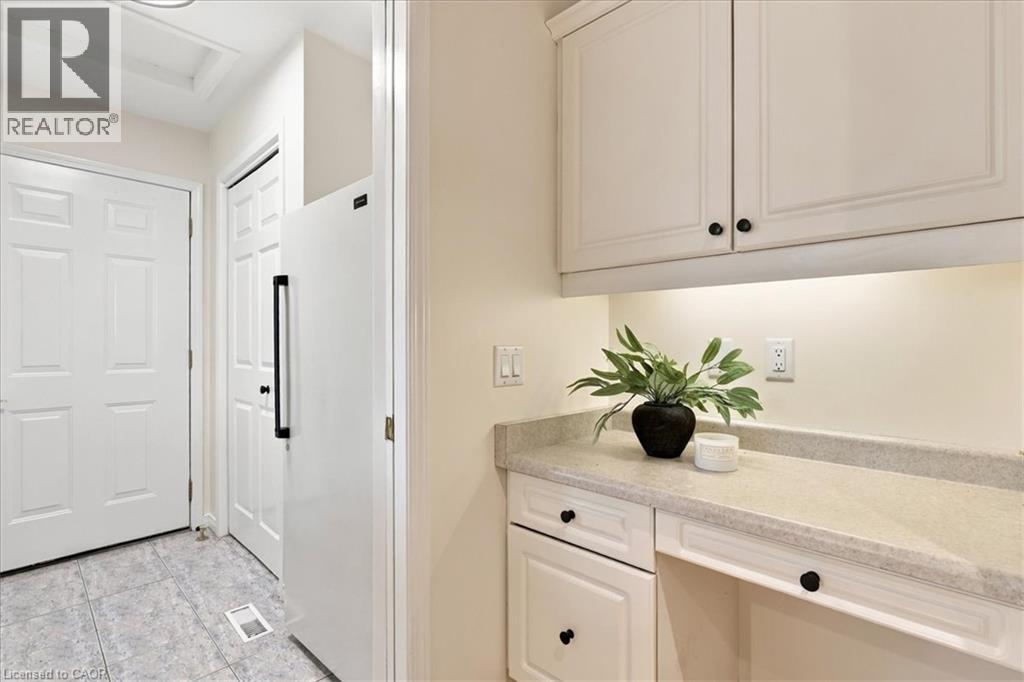 150 WESLEY Crescent - 10