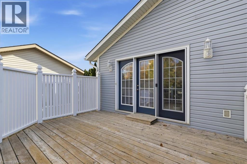 150 WESLEY Crescent - 19