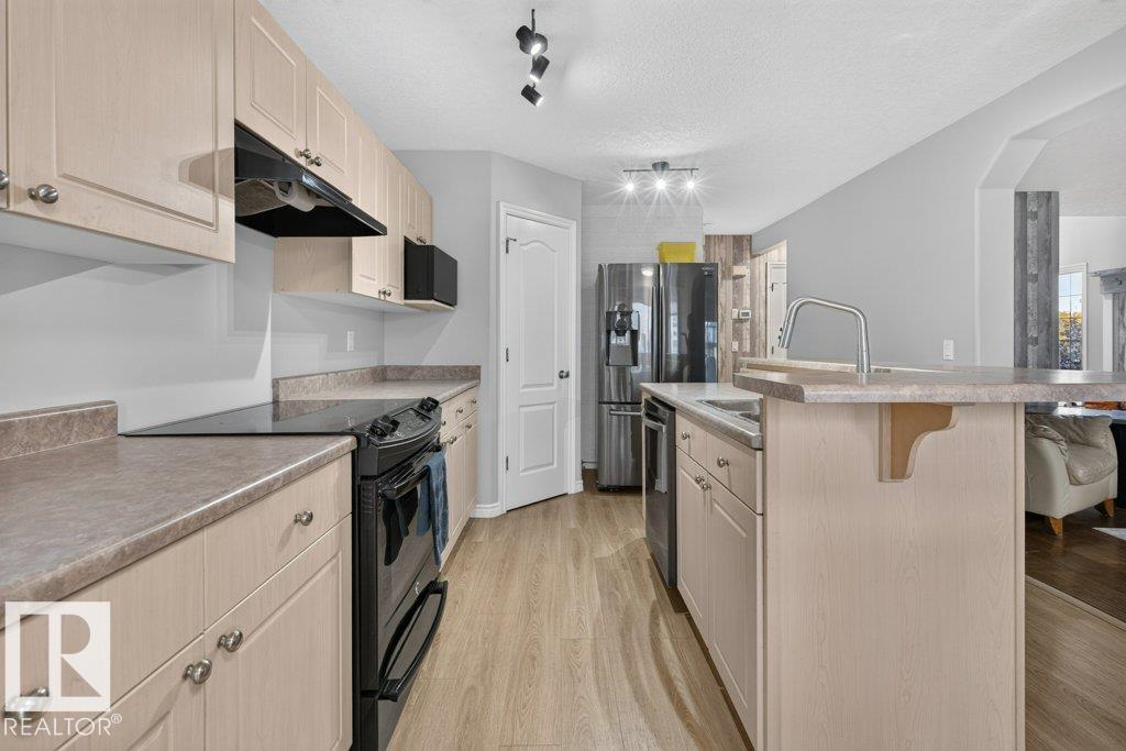 31 Douglas CR, photo 11 of 49