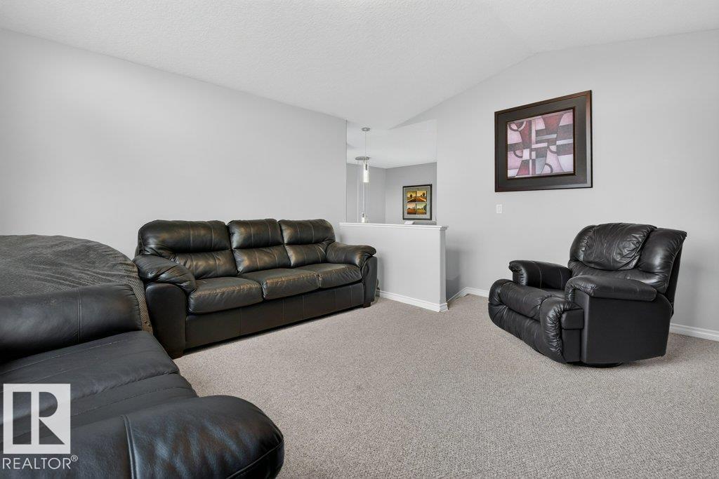31 Douglas CR, photo 19 of 49
