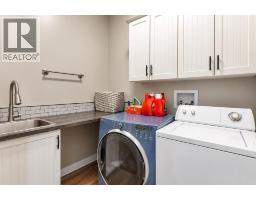 Laundry room - 15048 Highway 611, Rural Ponoka County, AB T0C0M0 Photo 6