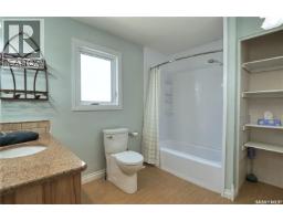 809 Athabasca Street E, Moose Jaw, SK S6H0M6 Photo 12