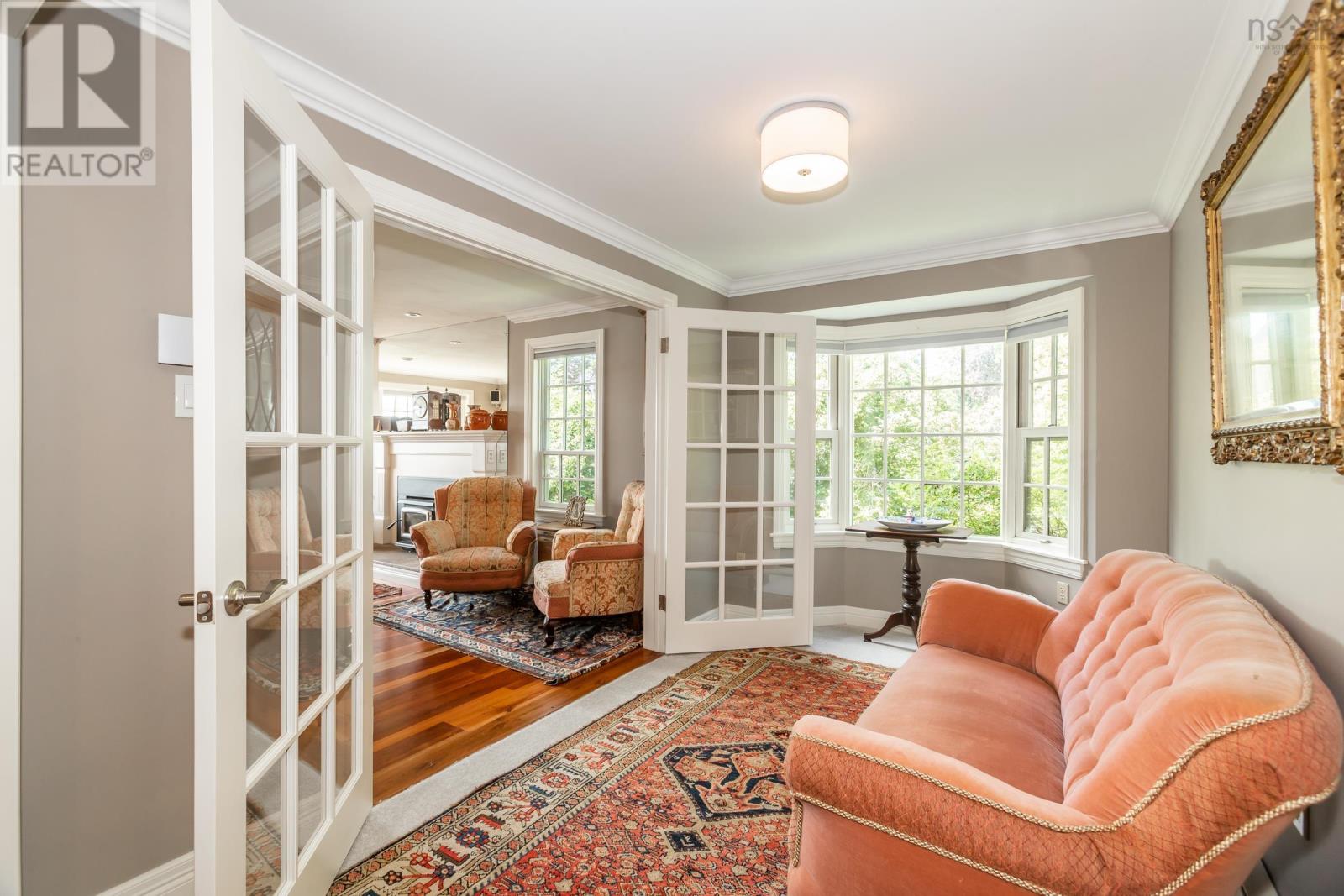 5333 Granville photo 5