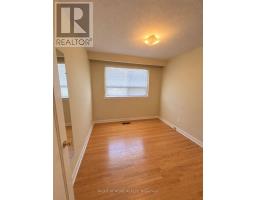 5 Renault Crescent, Toronto, ON M9P1J2 Photo 7