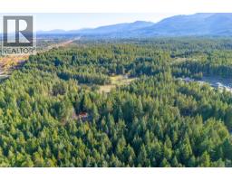 2969 Mclean Lane, Qualicum Beach, BC V9K2L7 Photo 6