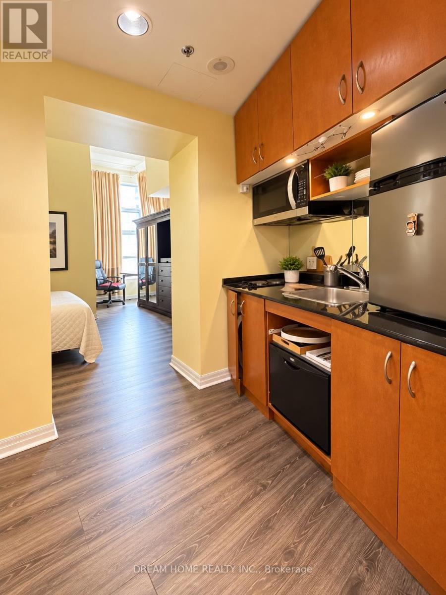 #918 1 KING STREET W - 13
