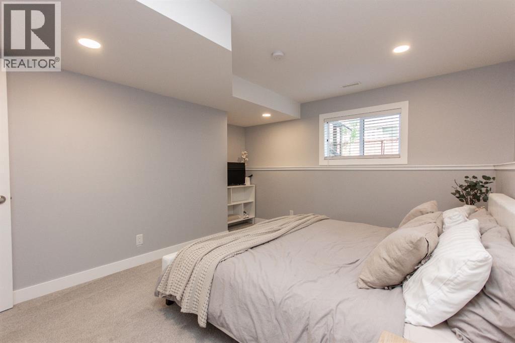 17 Charles Avenue, photo 20 of 33