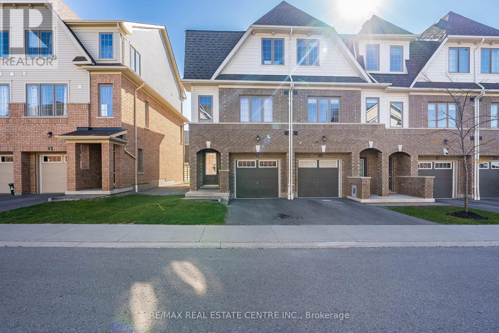 91 Danzatore Path, Oshawa, ON photo 2