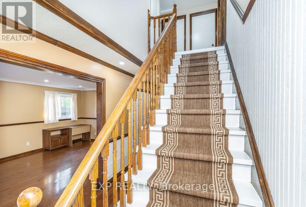 64 Burden Crescent, Ajax, ON photo 15