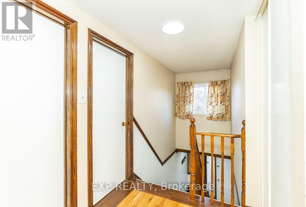 64 Burden Crescent, Ajax, ON photo 16