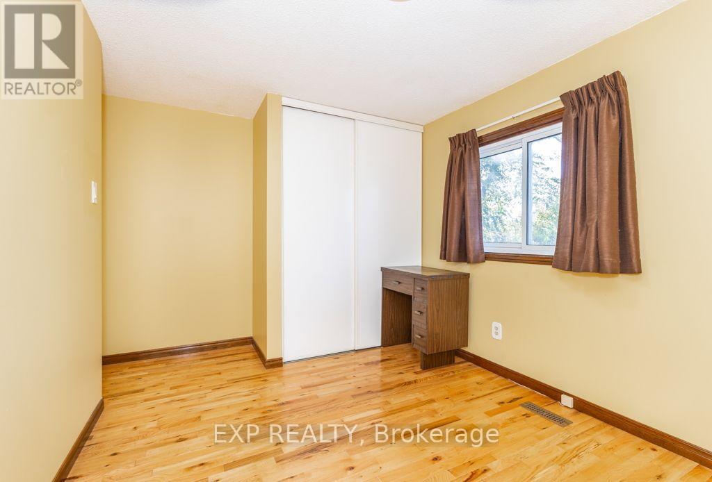 64 Burden Crescent, Ajax, ON photo 20