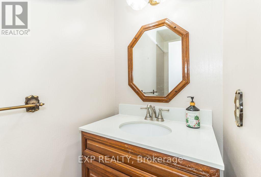 64 Burden Crescent, Ajax, ON photo 22