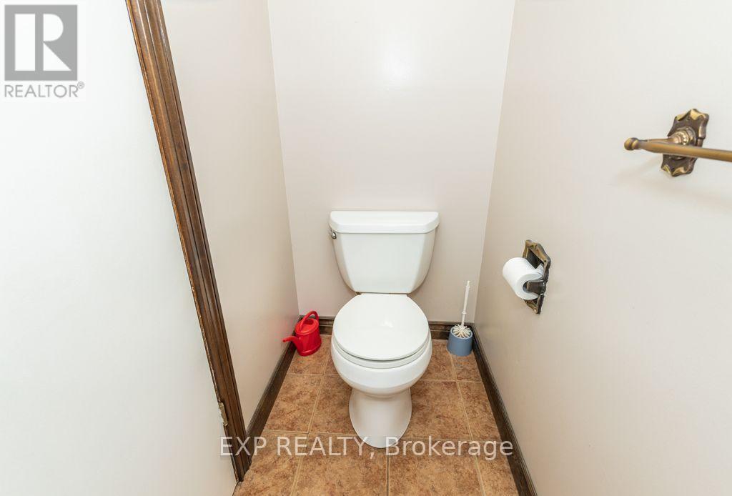 64 Burden Crescent, Ajax, ON photo 39