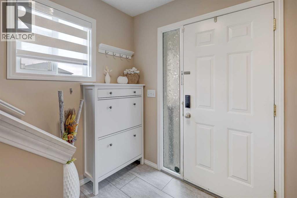 175 Royal Oak Gardens NW photo 12