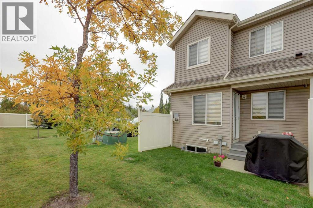 175 Royal Oak Gardens NW photo 24