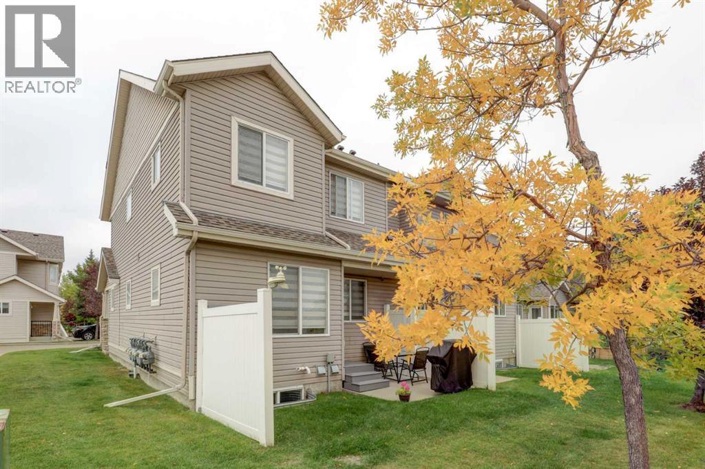 175 Royal Oak Gardens NW photo 22