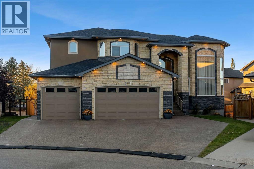 220 East Lakeview Place, Chestermere