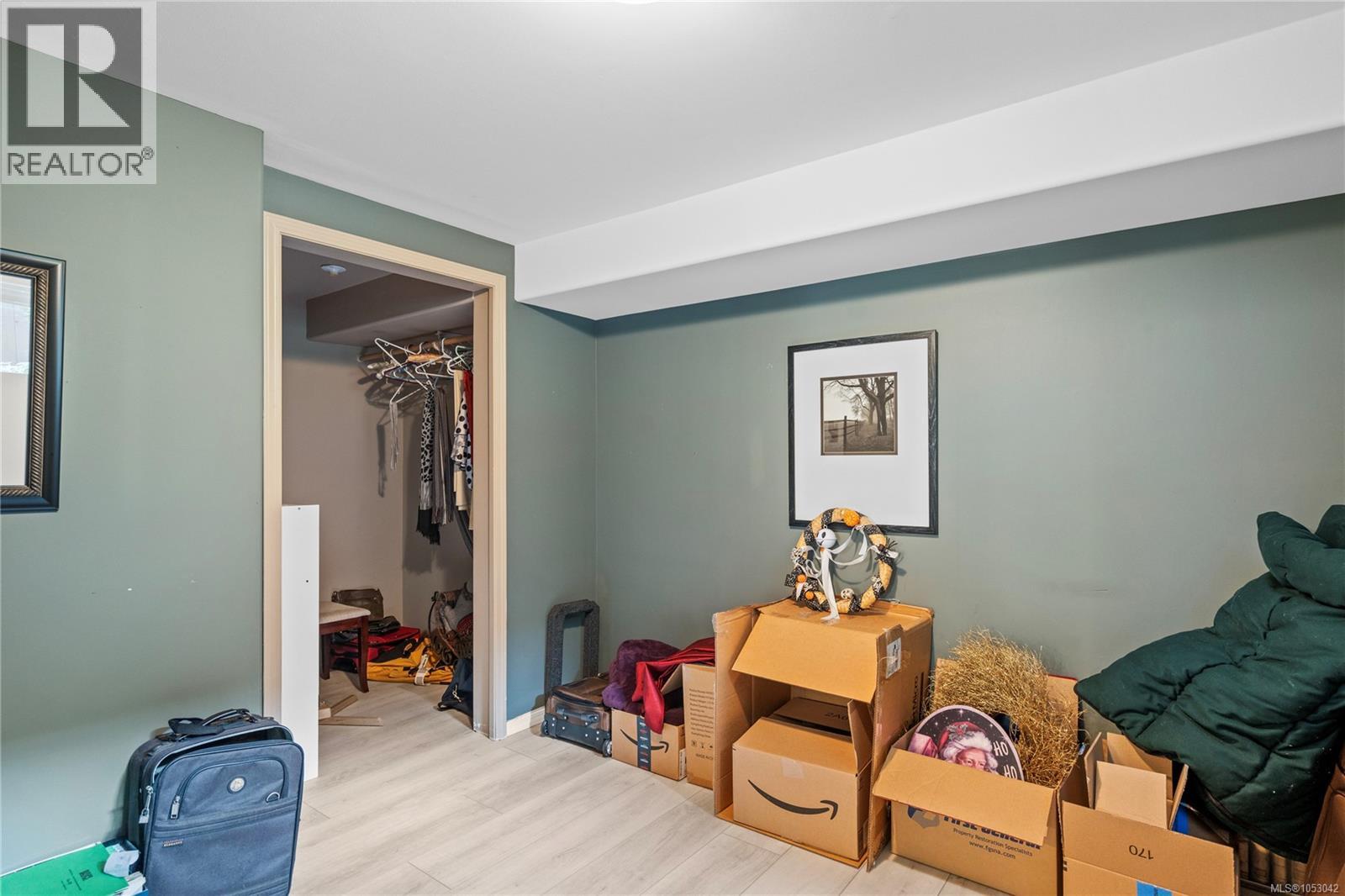 1072 Roberton Blvd, Parksville - Image 1