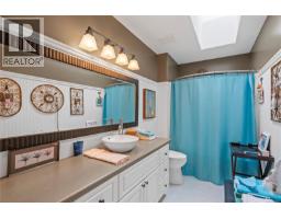 1072 Roberton Blvd, Parksville, BC V9P2N9 Photo 29