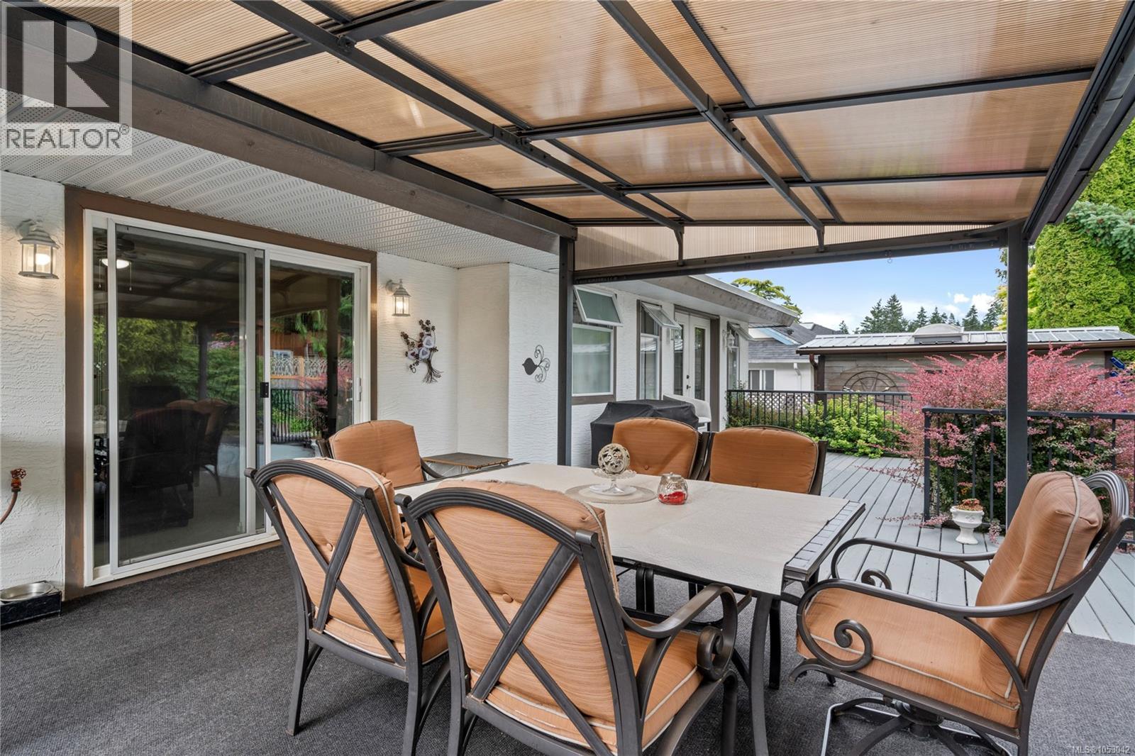 1072 Roberton Blvd, Parksville - Image 1